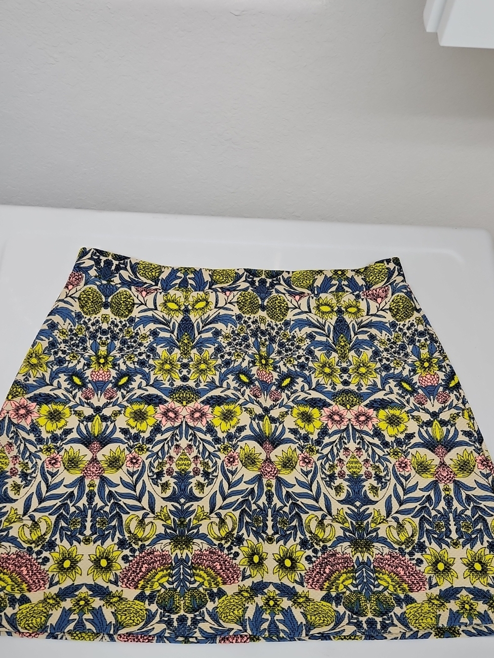 H&M Floral Mini A Line Skirt Blue, Yellow & Pink Size L